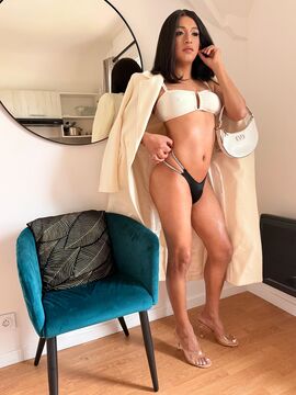 Alexa Belle Trans