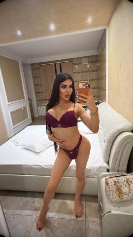 Lili Fox