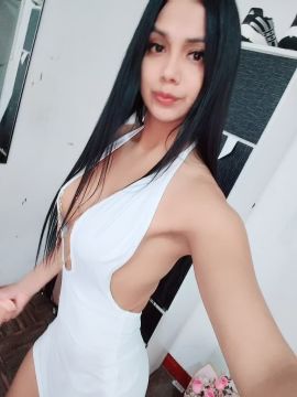 Estefany Bella