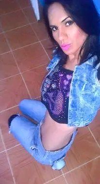 Hola saludos... Por acá abierta ah todo... Full relajada y inventona para cumplir tus fantasías realidades 