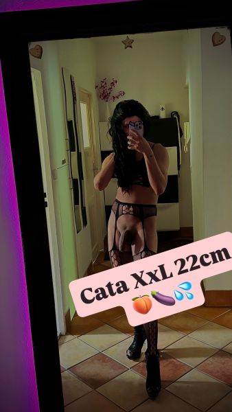 Soy una chica dispuesta a cumplir tus fantasías .
Latina y dispuesta hacer lo que quieras para pasarla muy bien .
