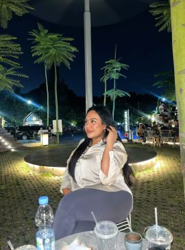 Star top hot bbw