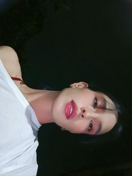 Mi nombre es Fabiola Pauli está es  mí nueva cuenta también hago trio 