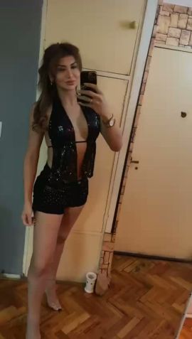 Cecilia Hot