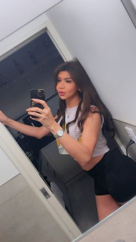 Cecilia Hot