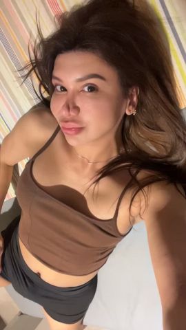 Cecilia Hot