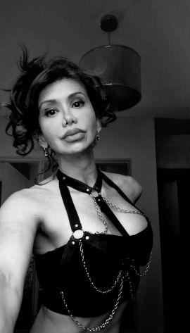 Cecilia Hot