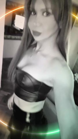 Cecilia Hot