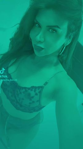Cecilia Hot