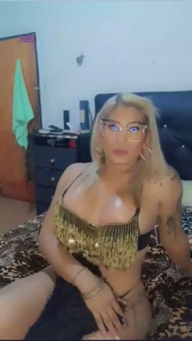 ALEXANDRA BURGOS 