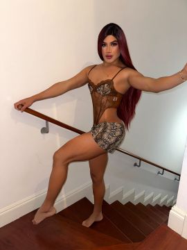 Amanda Hot