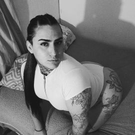 Nicole 