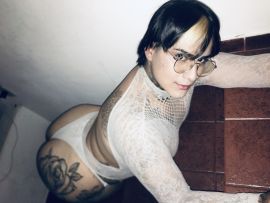 Nicole 