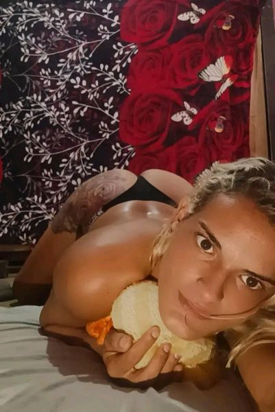 Chica trans lean bien 😅 soy chica trans 
Me llamo Jennifer tengo 22 años soy versátil me gusta hacer de todo y hacerlo bien obviamente, estatura de 1.68 aproximadamente dotada de 22 cm cuerpo atlético en fin las fotos hablan por si solas solas 😘