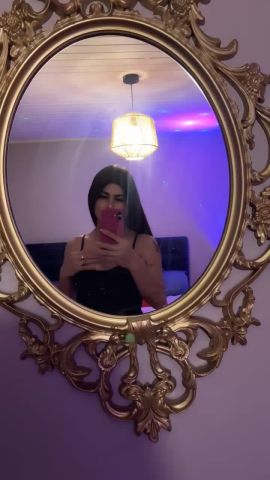 Flavia hot party