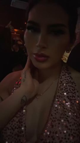 Flavia hot party