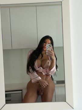 MEGAN XXL