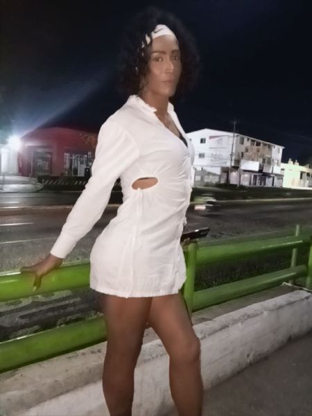 Hola buenas noches como estas mi amor me llamas alexandra soy chica tran versátil y trabajo con contenido y video llamada desnuda contenido nuevos aprovecha 