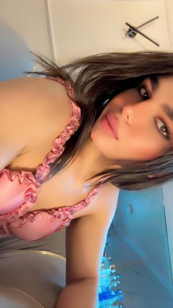 My name is shams Elmgrra شمس المجرة 
Vets more top and love to be top 🍒..

Connect with me in my whatsapp number

- I'm ἠøt thè ẞ£st, ẞut, I'm Diffèrent

راجل دا عند امك ..... انت تحت رجلي تنفذ طلباتي)
