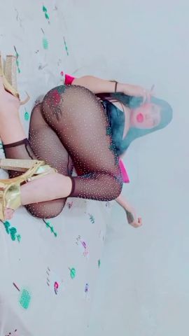  Daniella Mera