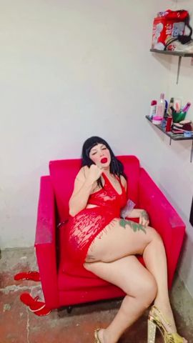  Daniella Mera