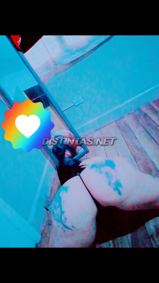  Daniella Mera