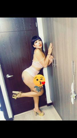  Daniella Mera