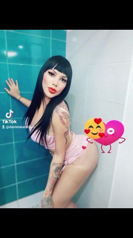  Daniella Mera