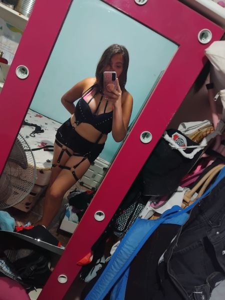 Transexual, toda operada.
Mi amor te espero para pasar un hermoso momento cumplir tu fantasia (y todo lo que vos quieras😏).
Tengo juguetes y muchos accesorios hermosos para los dos🤤

Atiendo en mi domicilio y tambien voy a domicilio o hoteles.
Te espero amorrr😘