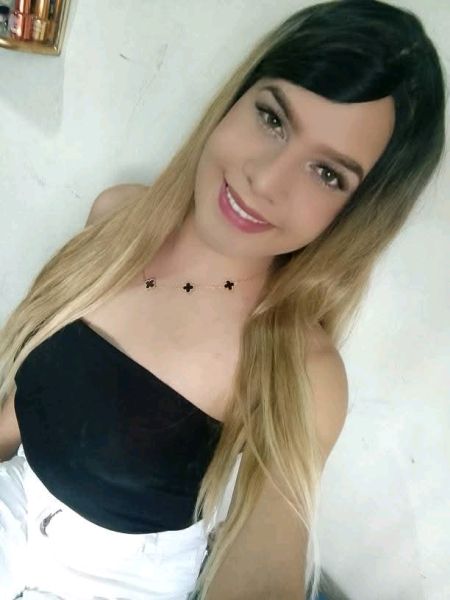 Soy una delicia transexual disponible para cumplir tu fantasia sexuales 😋
No ago ni grabó contenido con nadie solo el servicio sexual que desees de mi tanto virtual como presencial.
💗 Fantasias fetiches .roles. 
 Pasiva activa versátil. Beso de novios😋 
 Solo caballeros 
🚫Cero mujeres
  Solo clientes solvente.
