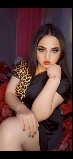 مونيكا 