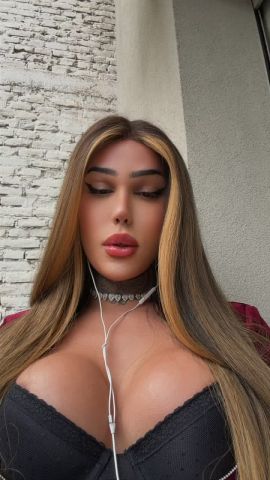 Bruna Louize