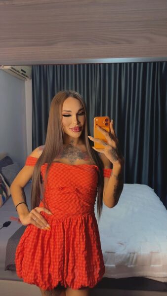 Trans eskortlar
 Molli 	 Istanbul