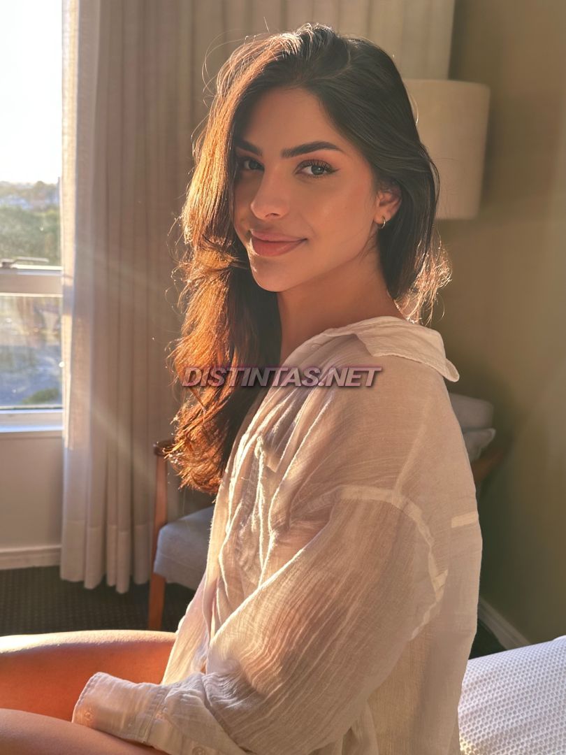 Bella Laurent 