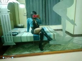 Morenita complaciente 