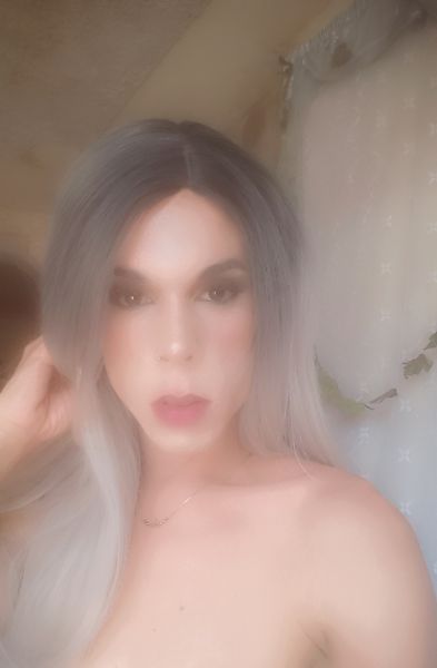 Soy una chica trans tengo 27 años soy de HOLGUÍN, CUBA no me gusta perder mi tiempo ni mucho menos hacerlo perder así q si le interesa mi contenido pueden escribir de lo contrario no pierdan su tiempo 🤗🙃🥱😘