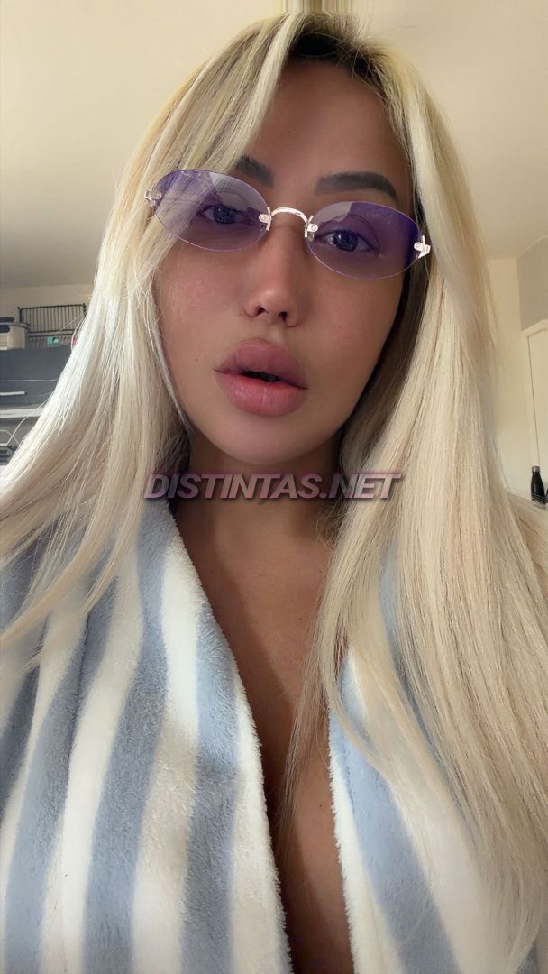 Karla blond