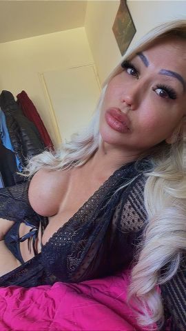Karla blond