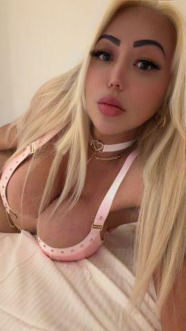 Karla blond