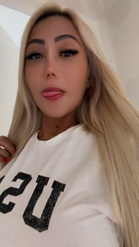 Karla blond