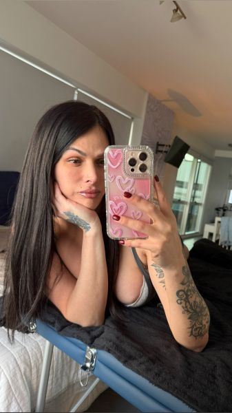 🔥TE ANIMAS UNA HORITA CONMIGO?🔥

🌸TE INVITO A QUE DISRUTES DE UNOS BUENOS MASAJES Y DESPUES ME DISFRUTES A MI.  

                 MASAJES AL DESNUDO :)  RELAJANTES Y NATURISTA  , CUERPO A CUERPO EN CAMILLA SÚPER CÓMODA MAS CAMILLA MASAJEADORA SUPER RELAJANTES  💓 

Dejate llevar por 50 minutos de puro placer y relajación, en un ambiente cálido, con velas encendidas, aromas suaves y música tranquila para tus oídos :) 
Veni a mimarte con unos lindos masajes cuerpo a cuerpo relajantes o naturista :) el que mas te guste MASAJES DE VERDAD :) 
 
Puedo ser  tanto como pasiva y activa me gusta de ambos roles , lo disfruto mucho ( no tomo hormonas ) 
   
	.	Lugar de categoría íntimo, climatizado y lindo SUPER HIGIENICO  
	.	Ducha y toallas   disponible antes y después 🚿
	.Horarios: Lunes a Sábados de  12 a 23hs
	📍 Ubicación: Plaza italia - Charcas al 4300


WHATSAPP Y TELEGRAM @Evelinaaa29 ACTIVAS EN LOS DOS 💗💞

 Me atrae el hombre decidido, el que sabe lo que quiere y va directo… sin rodeos.

.Sin drogas — solo buena energía y conexión real.

. NO ACEPTO TARJETA DE CREDITO !
 SALUDOS EMY :)