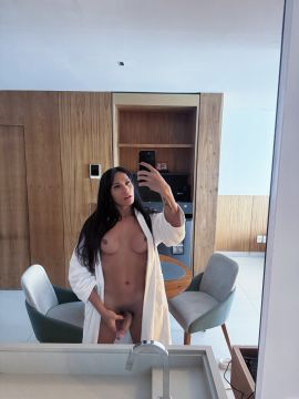 SOPHIA OLIVER 