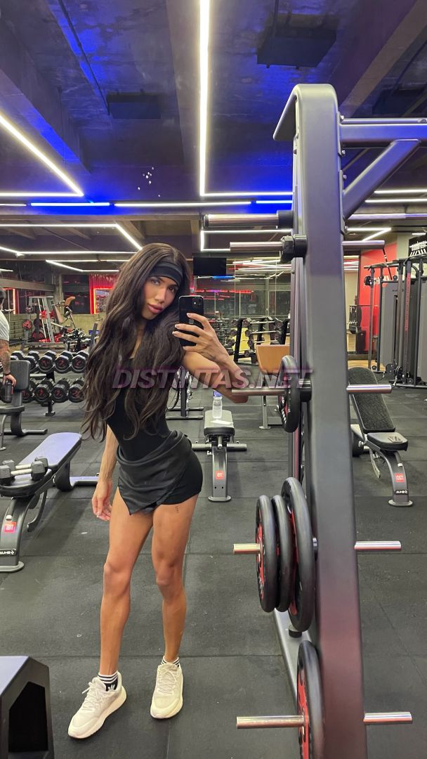 Chloé Maia
