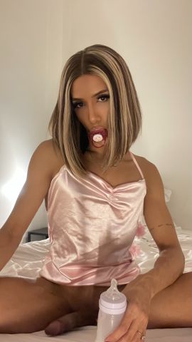 Chloé Maia