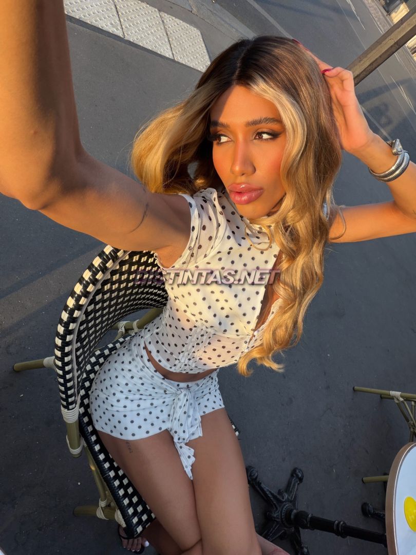 Chloé Maia