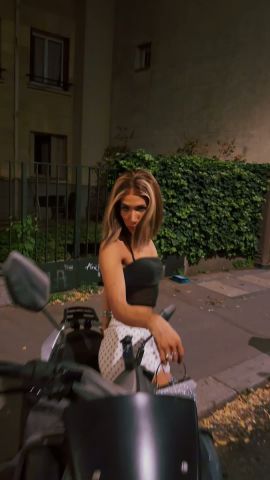 Chloé Maia