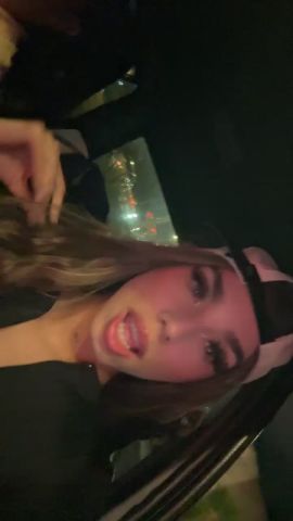 Vicky 
