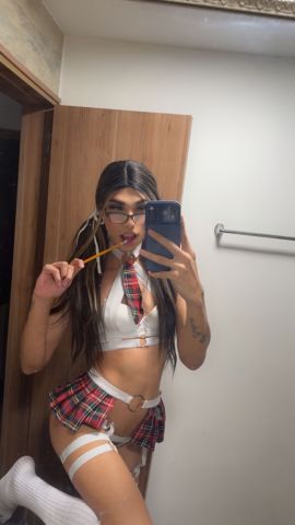 Vicky 