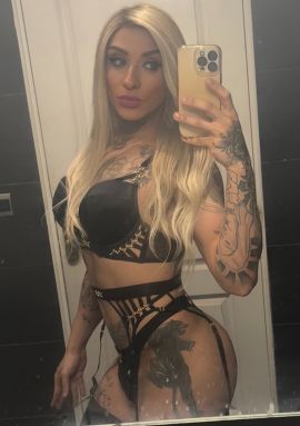 Luiza Dominatrix 