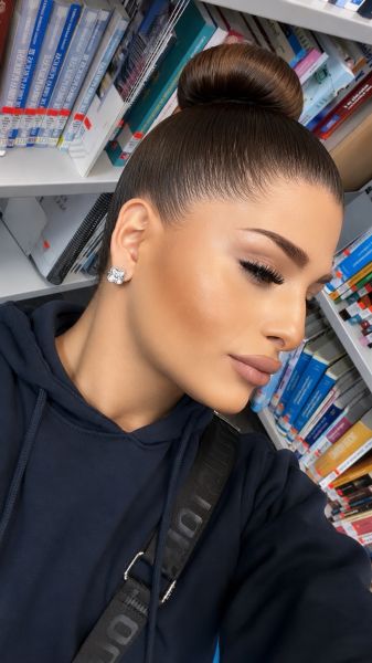 Muñequita dulce estudiante universitaria, soy la amante ideal para que tengas una aventura de puro descontrol, hermosa y feminina, solo para hombres serios y solventes venta de contenido y más 